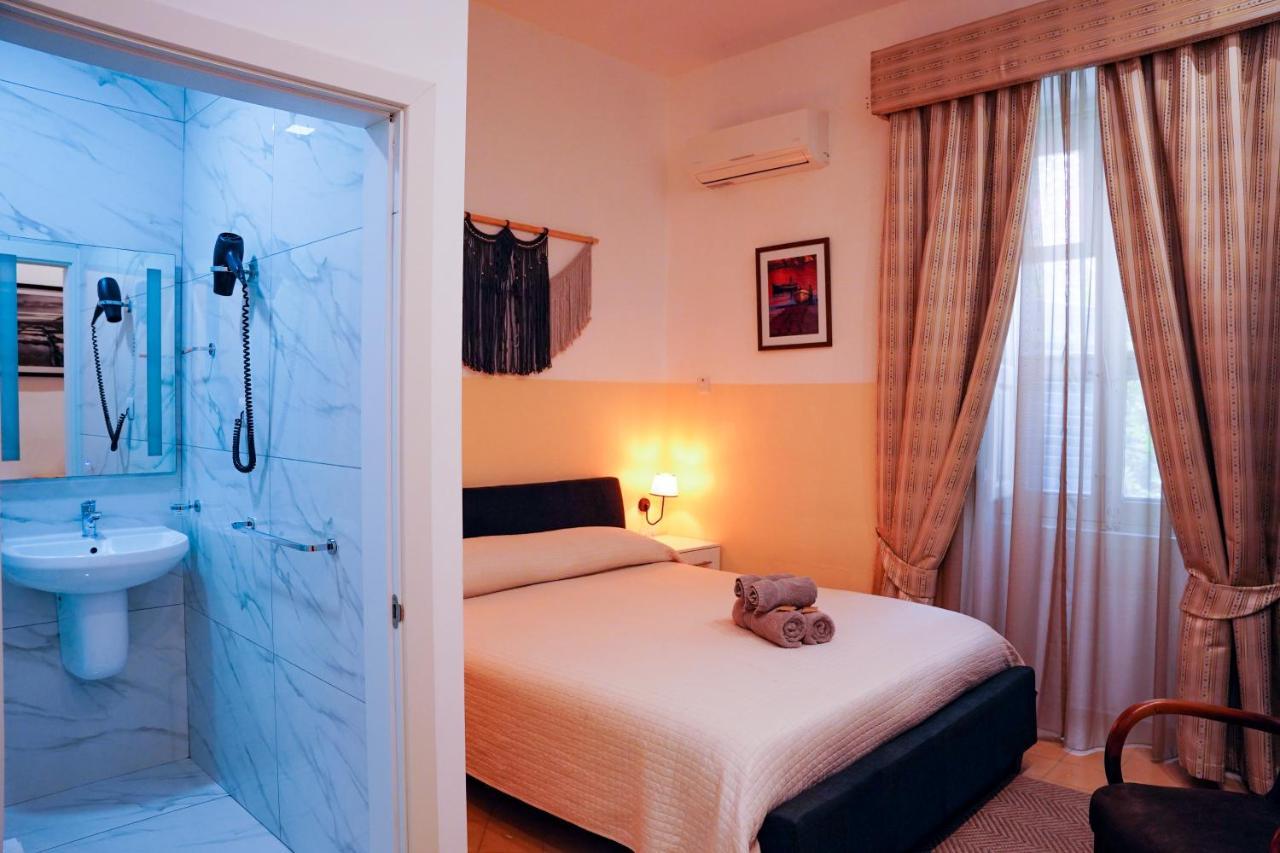 The Maltese Sun Hotel Sliema Buitenkant foto