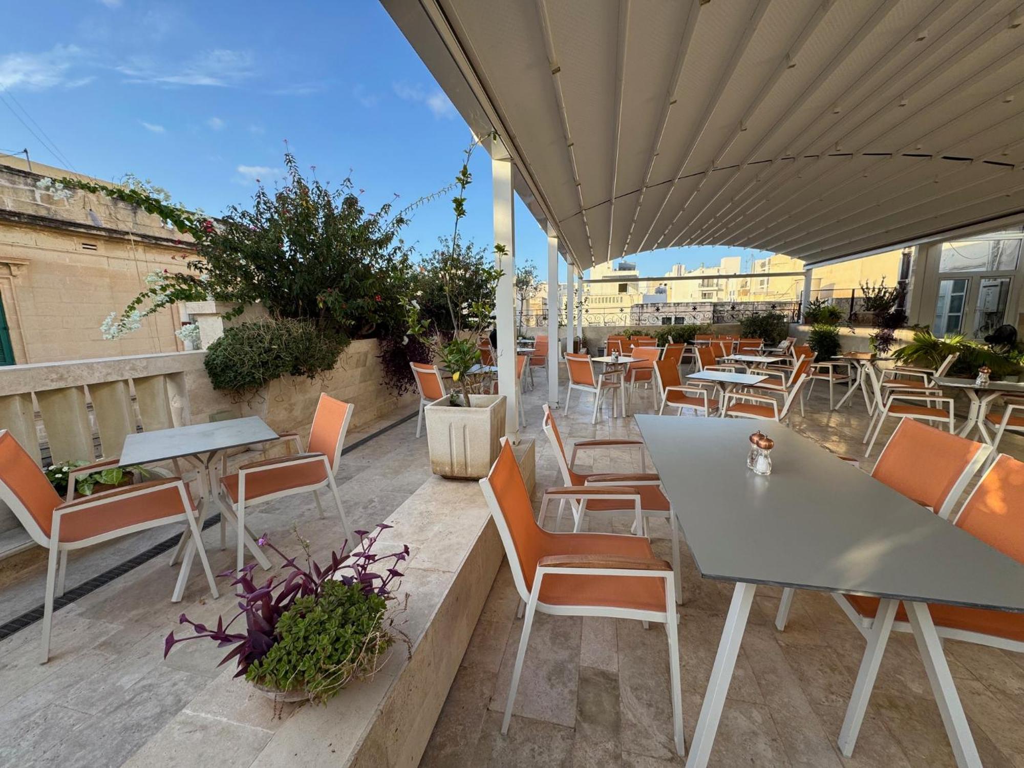 The Maltese Sun Hotel Sliema Buitenkant foto