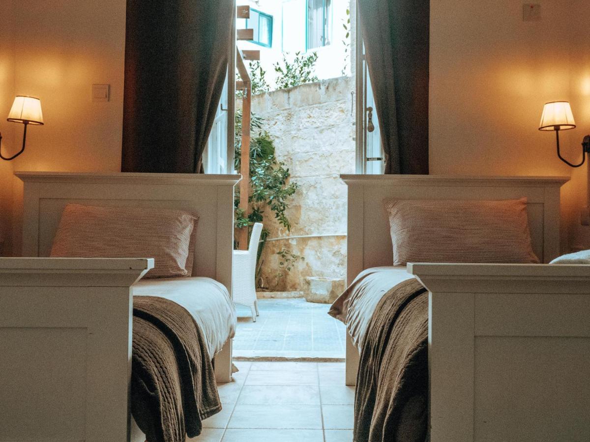 The Maltese Sun Hotel Sliema Buitenkant foto