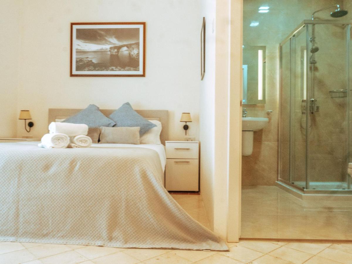The Maltese Sun Hotel Sliema Buitenkant foto